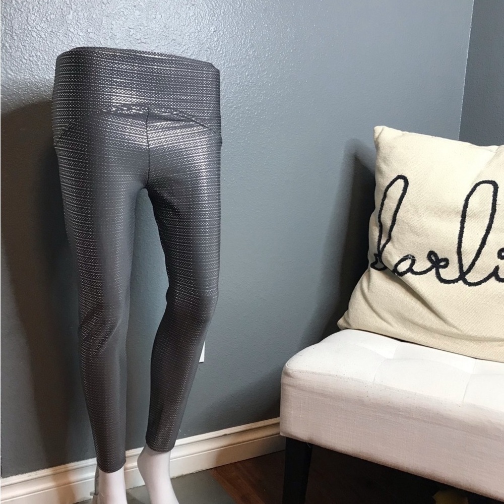 SPANX Silver and Gray Leggings size Large